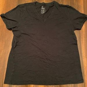 Gap Essential Black Deep V Tee XL